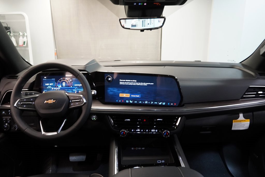 New 2025 Chevrolet Suburban Premier image 11