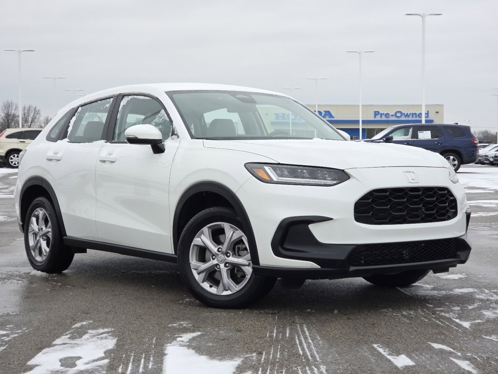 Used 2024 Honda HR-V LX image 2