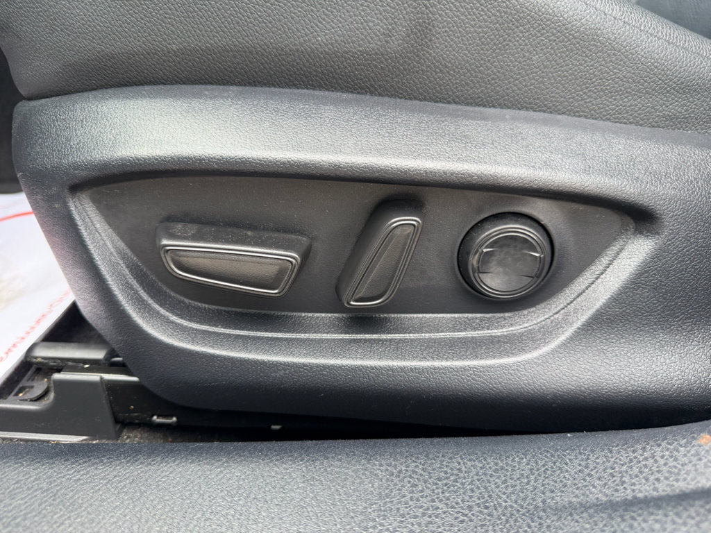 Used 2019 Jeep Compass Latitude FWD image 13