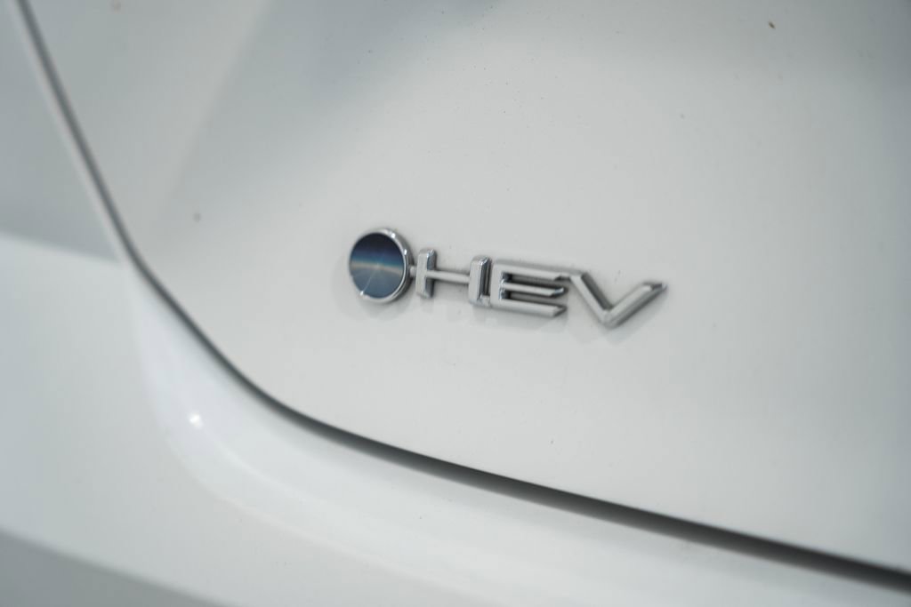 Used 2025 Toyota Camry LE FWD image 8