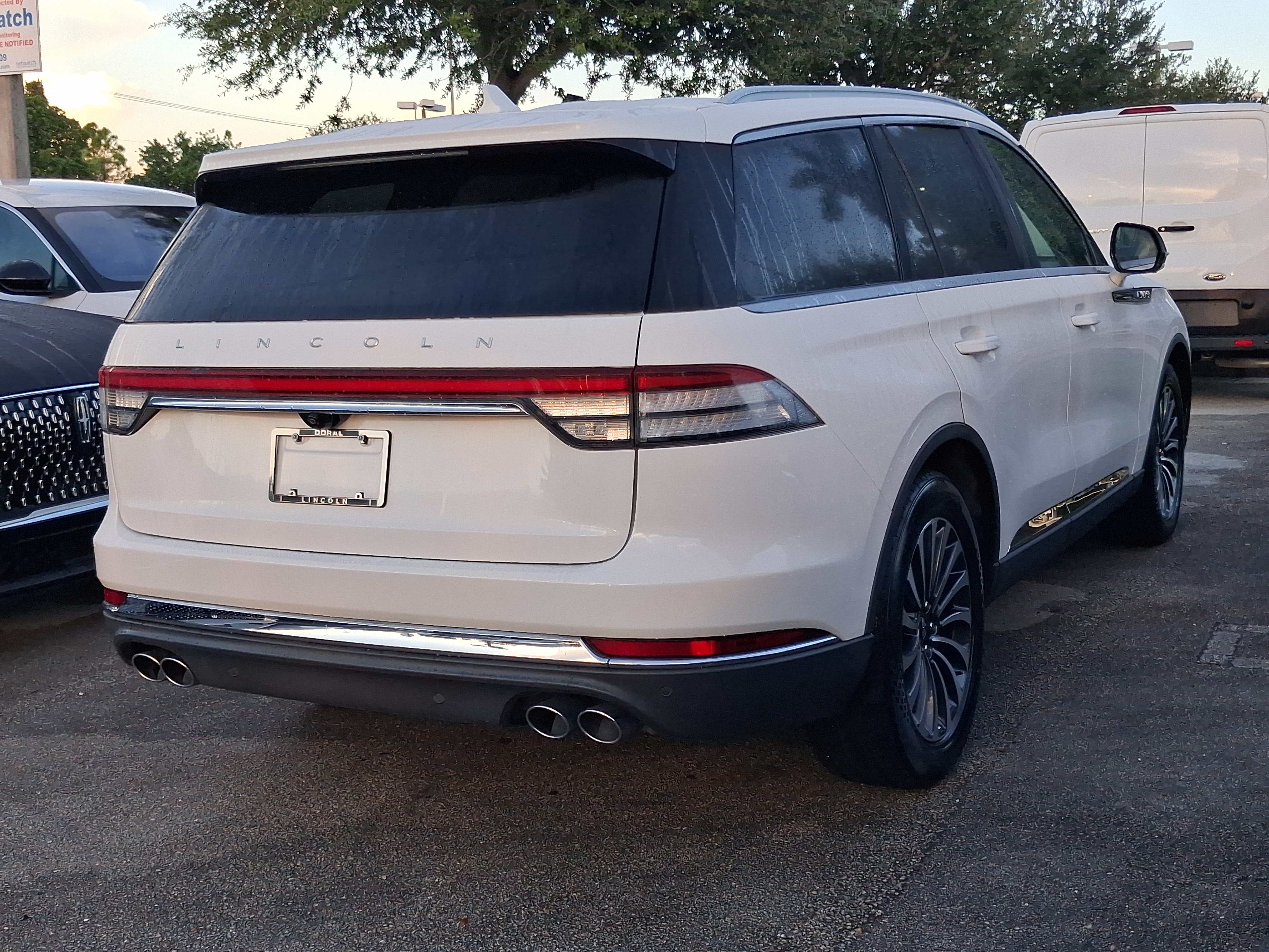 Certified 2022 Lincoln Aviator Reserve w/ Elements Package Plus RWD image 4