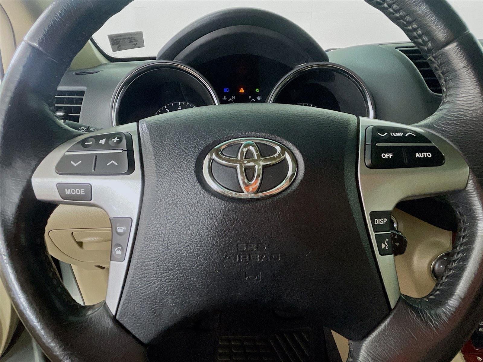 Used 2012 Toyota Highlander Limited w/ Convenience Pkg AWD/4WD image 15