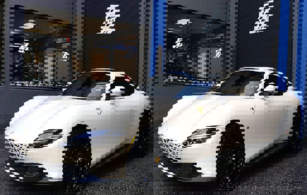 Used 2022 Ferrari Roma image 4