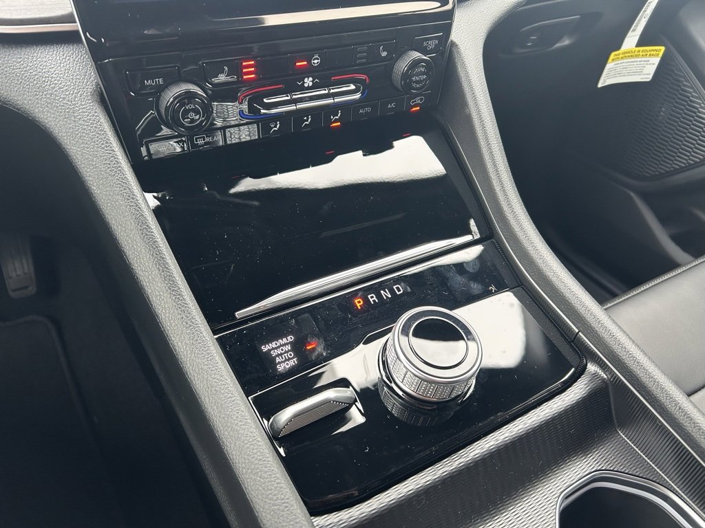 New 2025 Jeep Grand Cherokee L Limited image 16