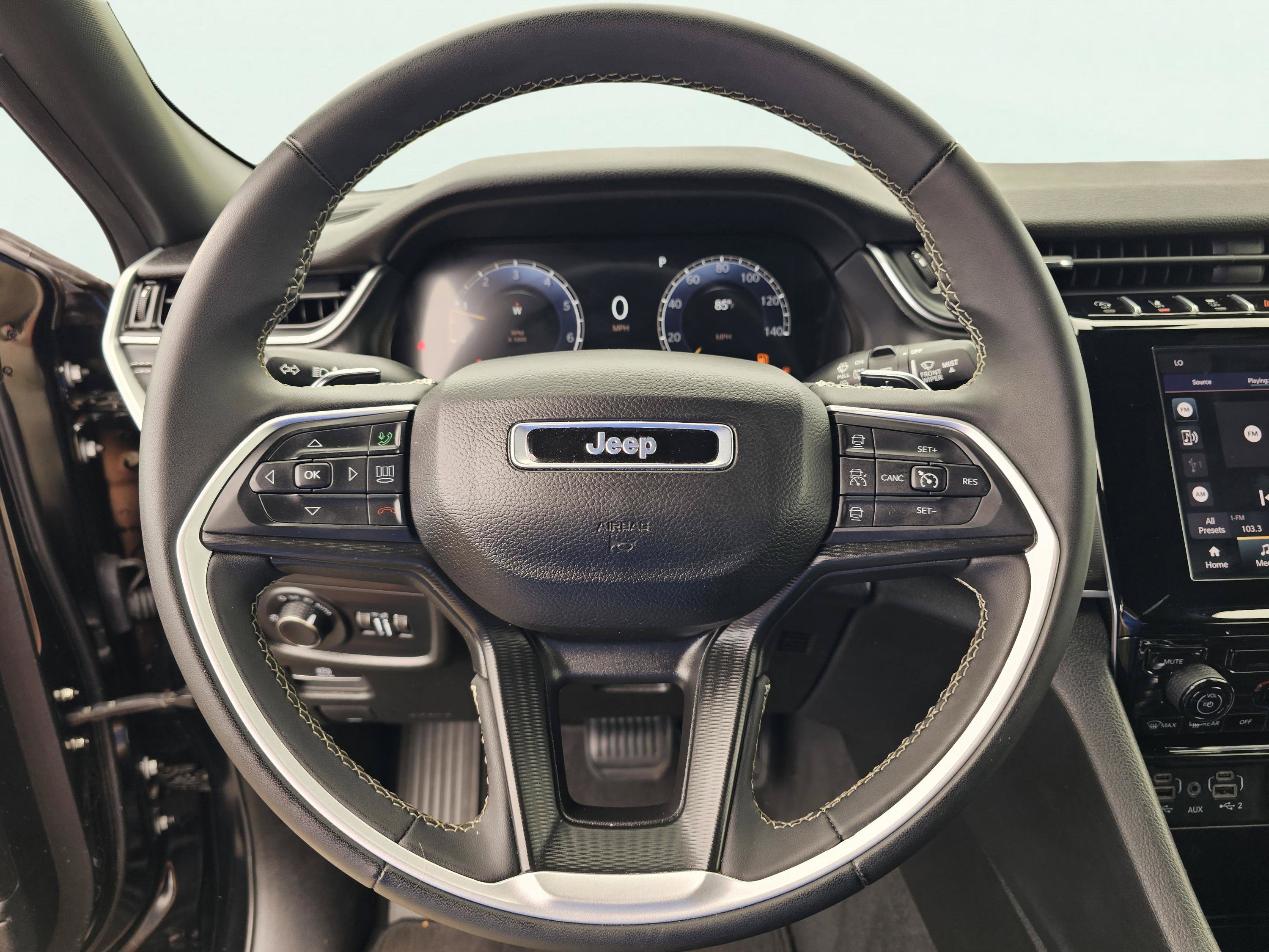 Used 2024 Jeep Grand Cherokee Laredo RWD image 20