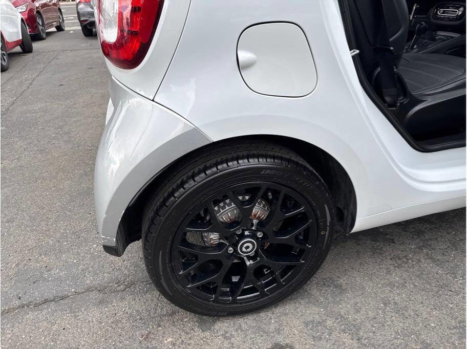 Used 2016 smart fortwo Prime image 40
