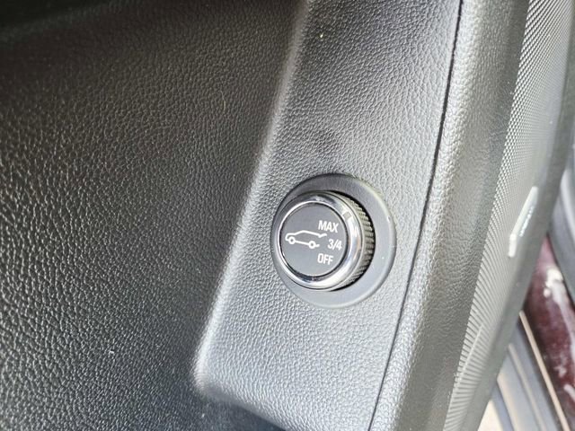 Certified 2023 Chevrolet Traverse LT w/ LT Premium Package image 35