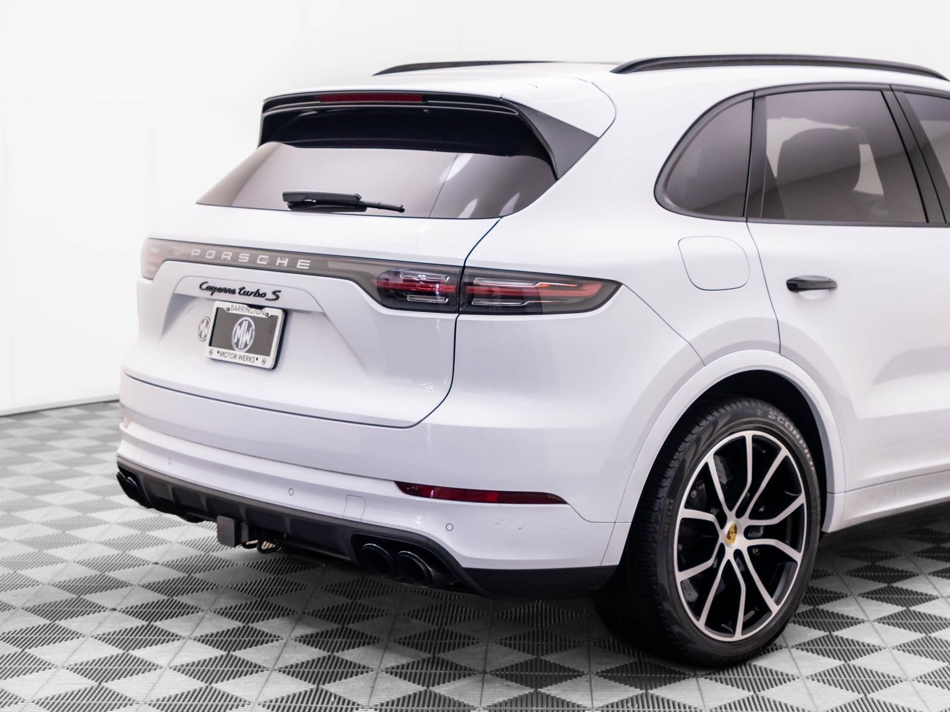 Used 2023 Porsche Cayenne Turbo S AWD/4WD image 35