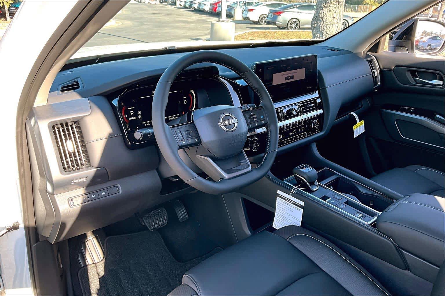 New 2026 Nissan Pathfinder SL FWD image 8