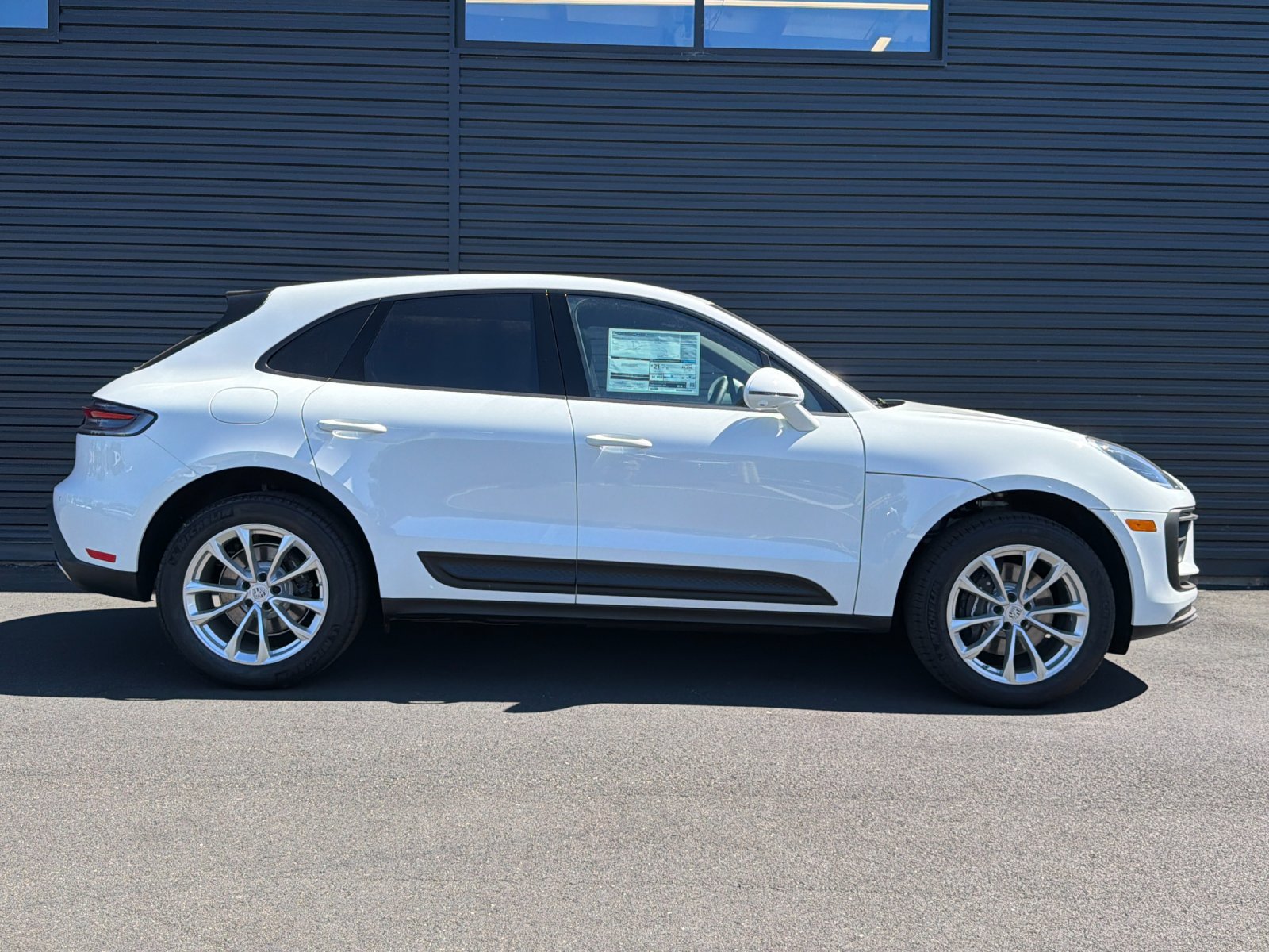 New 2026 Porsche Macan AWD/4WD image 9
