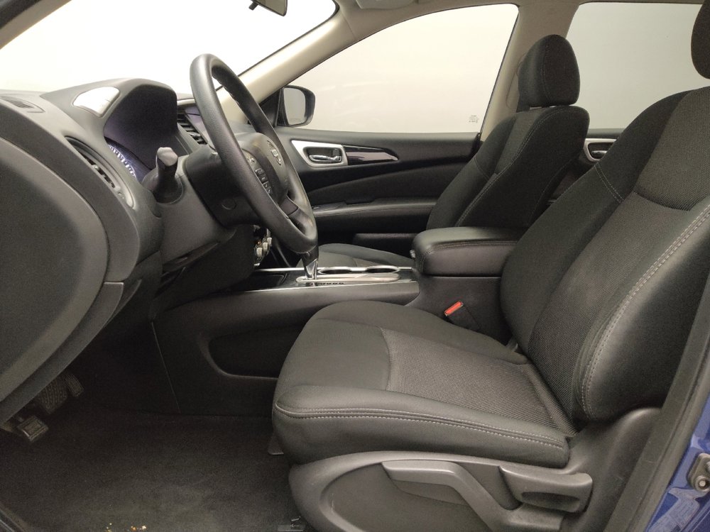 Used 2019 Nissan Pathfinder S image 17