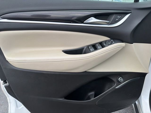 Used 2019 Buick Enclave Essence image 10