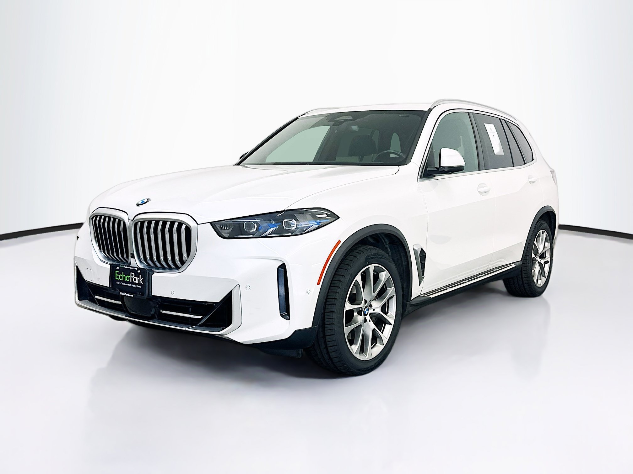 Used 2024 BMW X5 xDrive40i AWD/4WD image 3