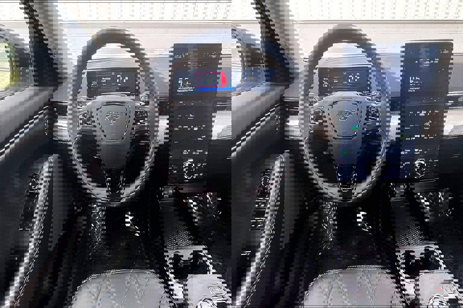 Used 2023 Ford Mustang Mach-E Select image 6