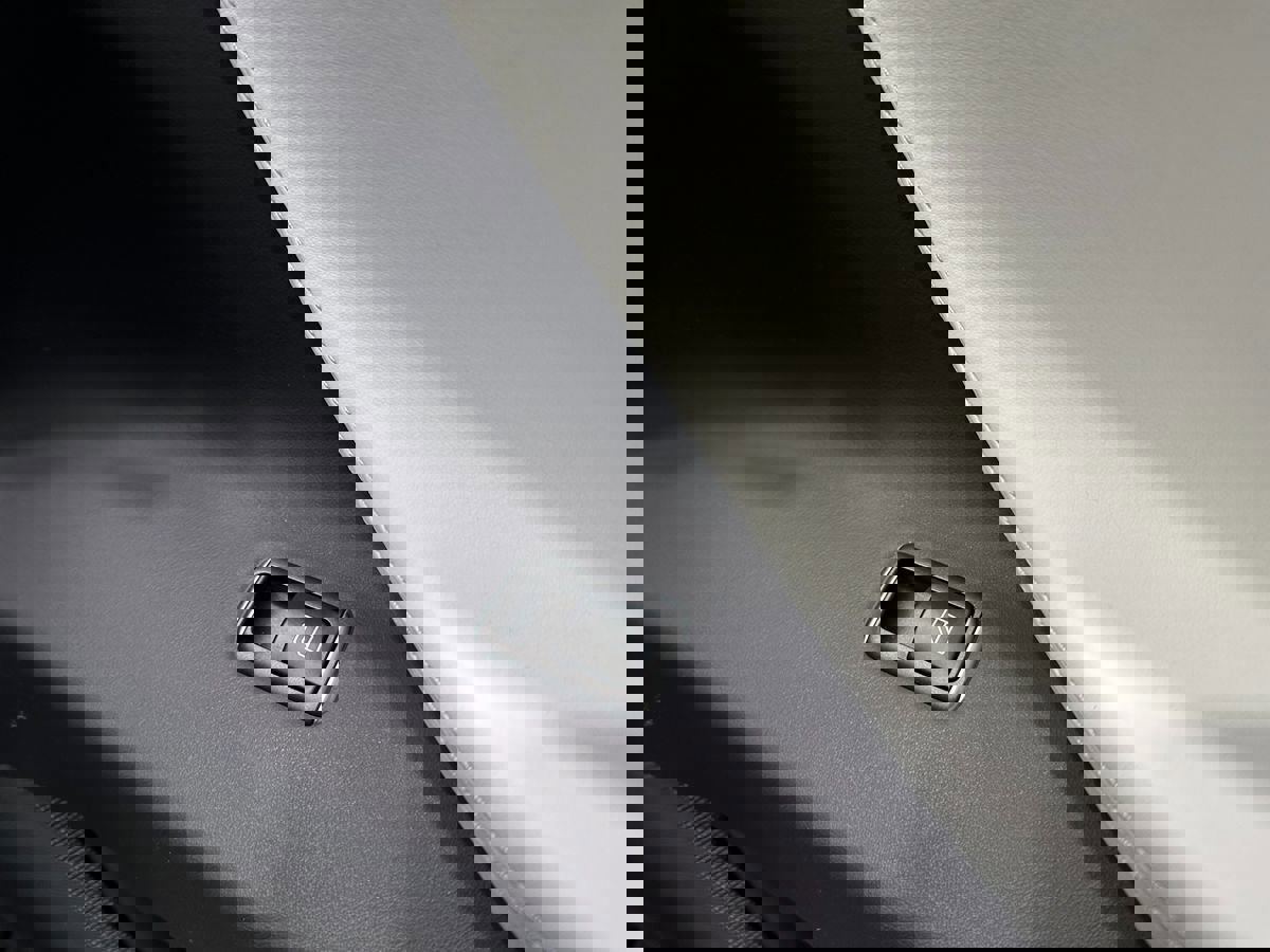 Used 2019 Tesla Model X image 14