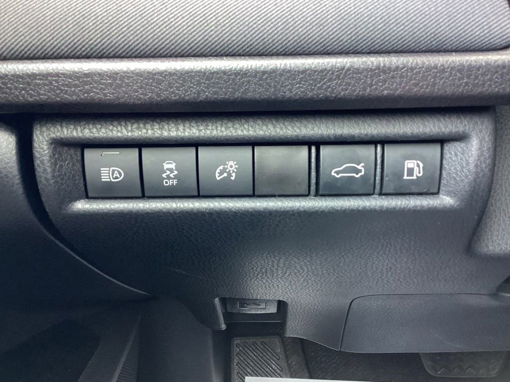 Used 2025 Toyota Camry LE FWD image 24