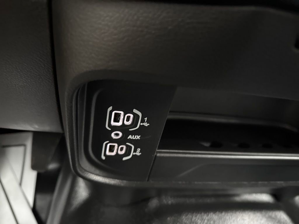 Used 2025 RAM 2500 Tradesman w/ Chrome Appearance Group image 24