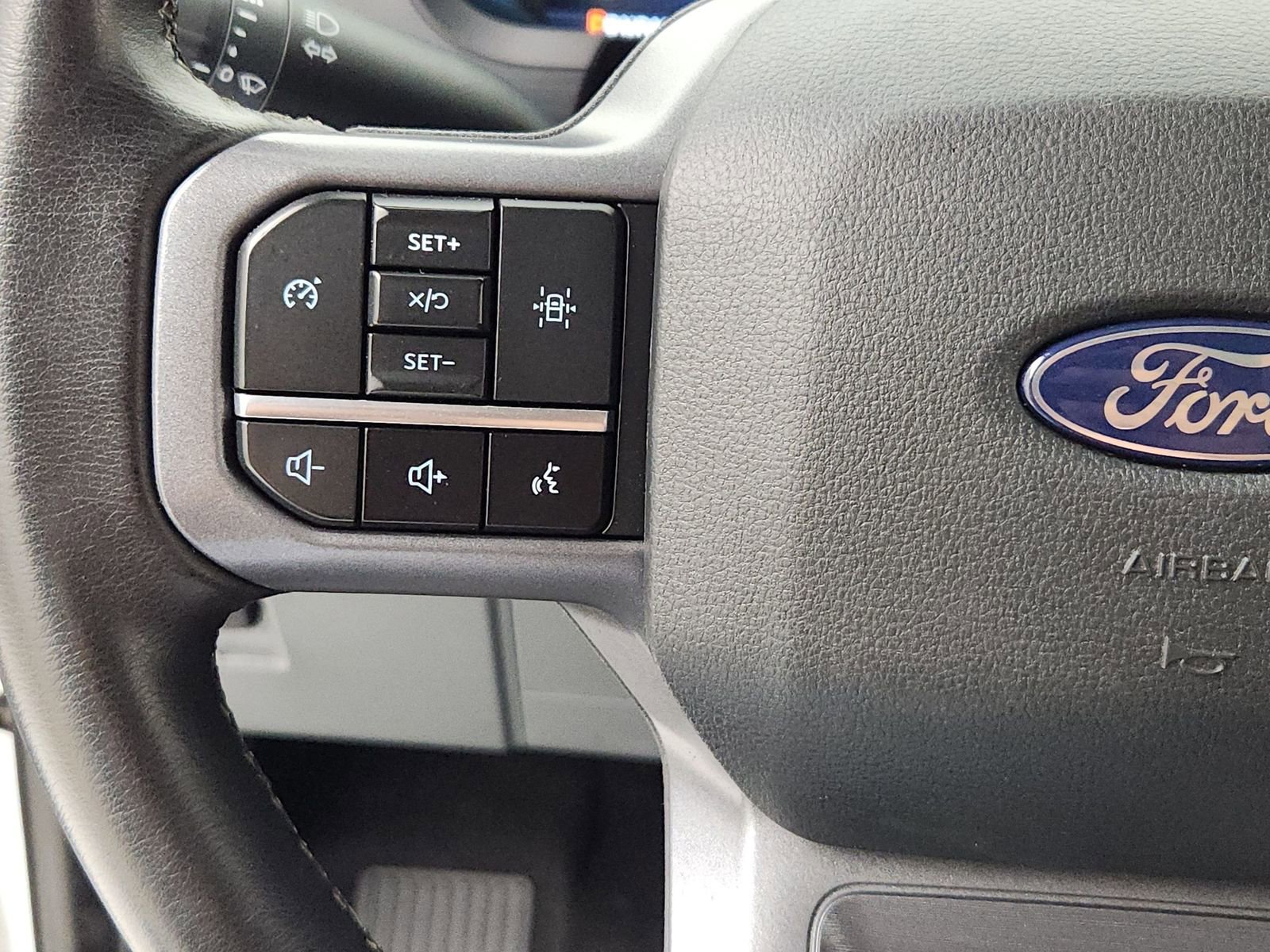 Used 2024 Ford F150 XLT w/ FX4 Off-Road Package image 24