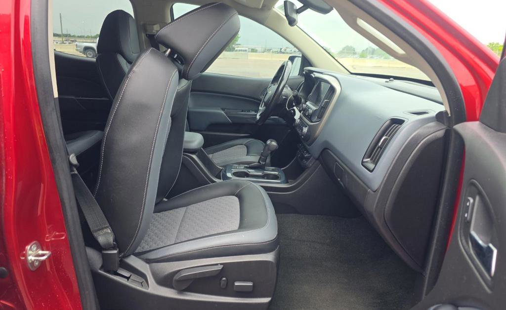 Used 2016 Chevrolet Colorado Z71 AWD/4WD image 16