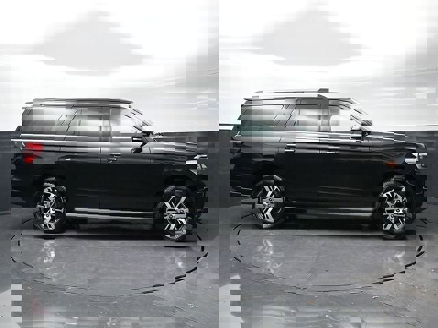 Used 2024 Ford Expedition Max Limited RWD image 4