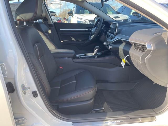New 2025 Nissan Altima 2.5 SR image 28
