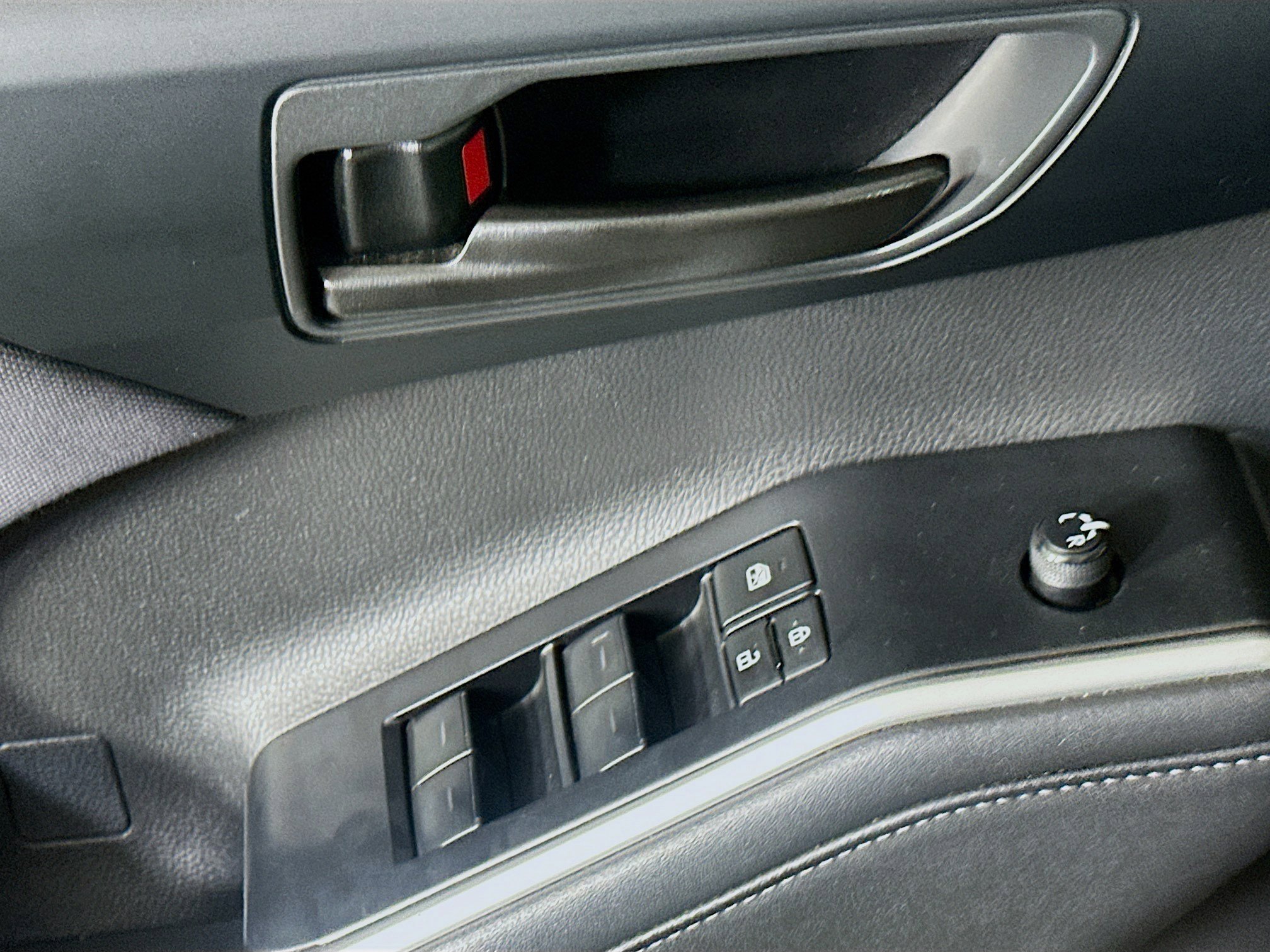 Used 2023 Toyota Highlander LE image 15