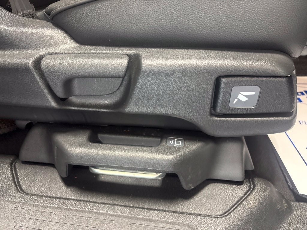Used 2025 Honda Odyssey Elite image 19