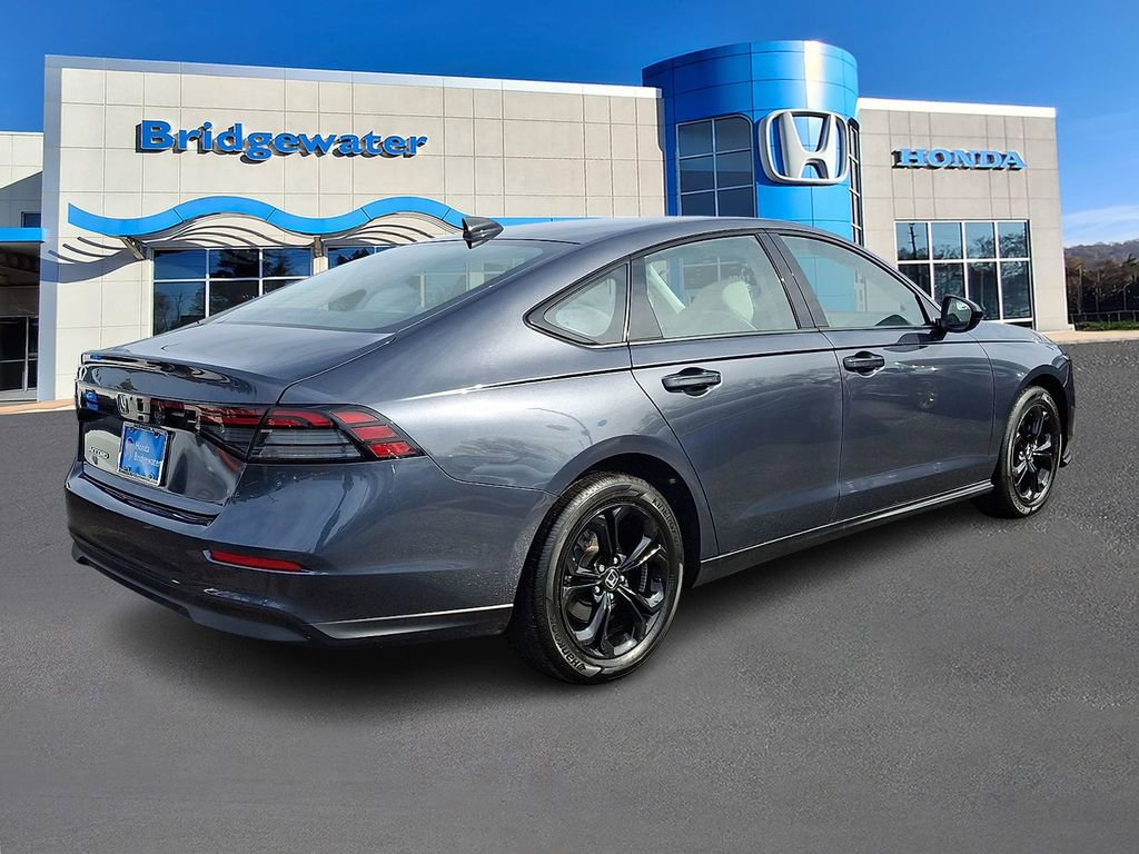 Used 2025 Honda Accord SE image 6