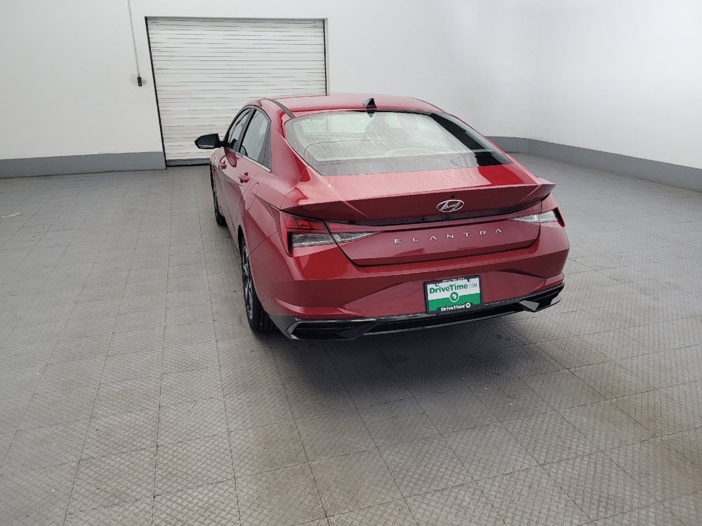 Used 2021 Hyundai Elantra SEL w/ Convenience + Premium Package image 6