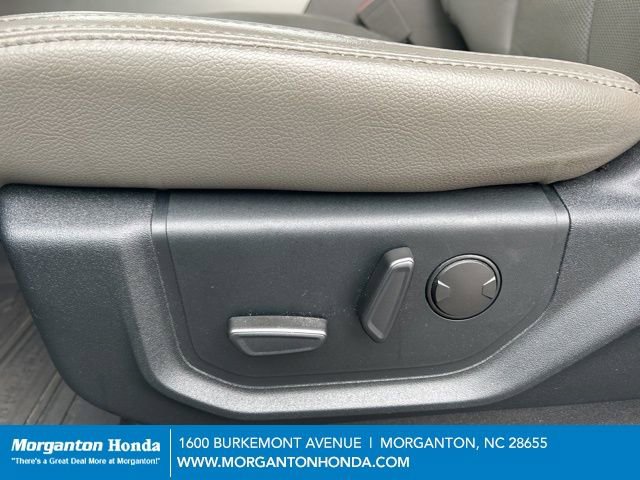 Used 2020 Ford F150 Lariat w/ Max Trailer Tow Package image 19