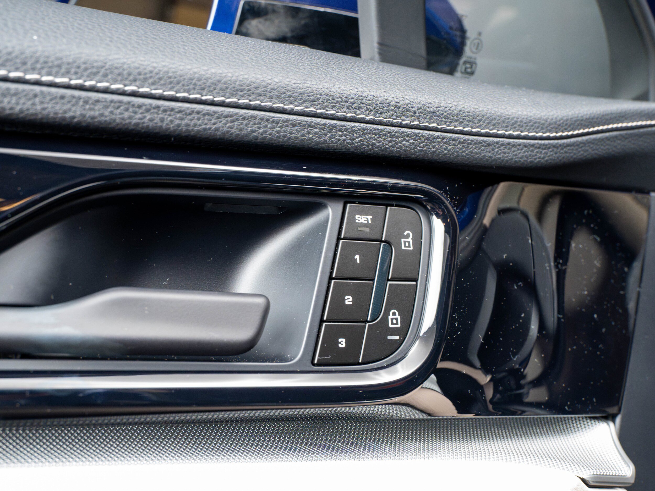 Certified 2024 Porsche Panamera 4 AWD/4WD image 32