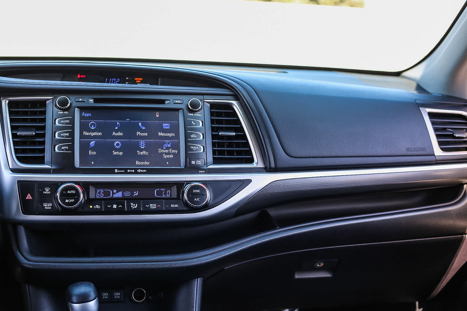 Used 2018 Toyota Highlander SE w/ Carpet Mat Package (TMS) FWD image 13