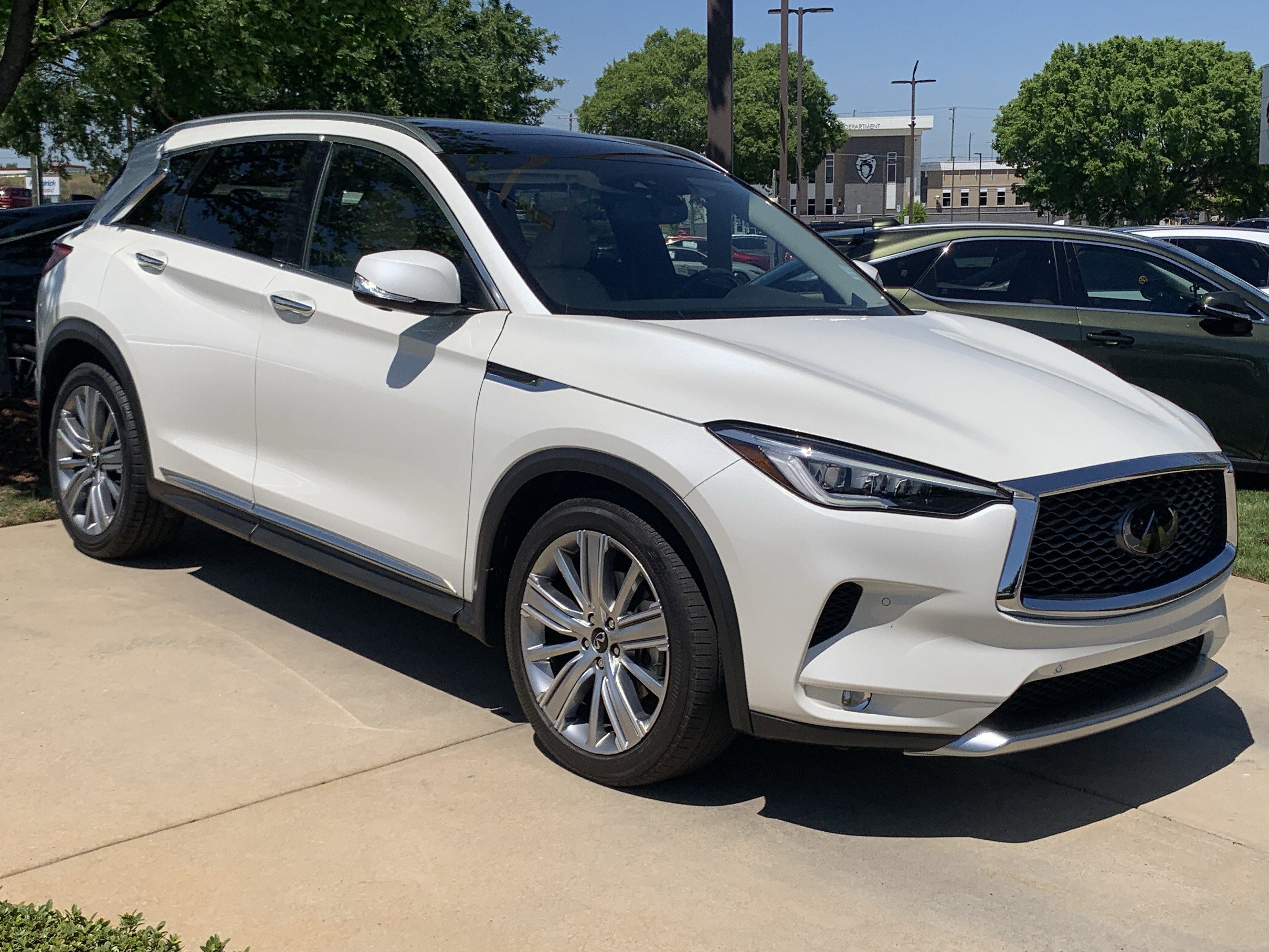 Used 2022 INFINITI QX50 Sensory w/ Cargo Package image 2