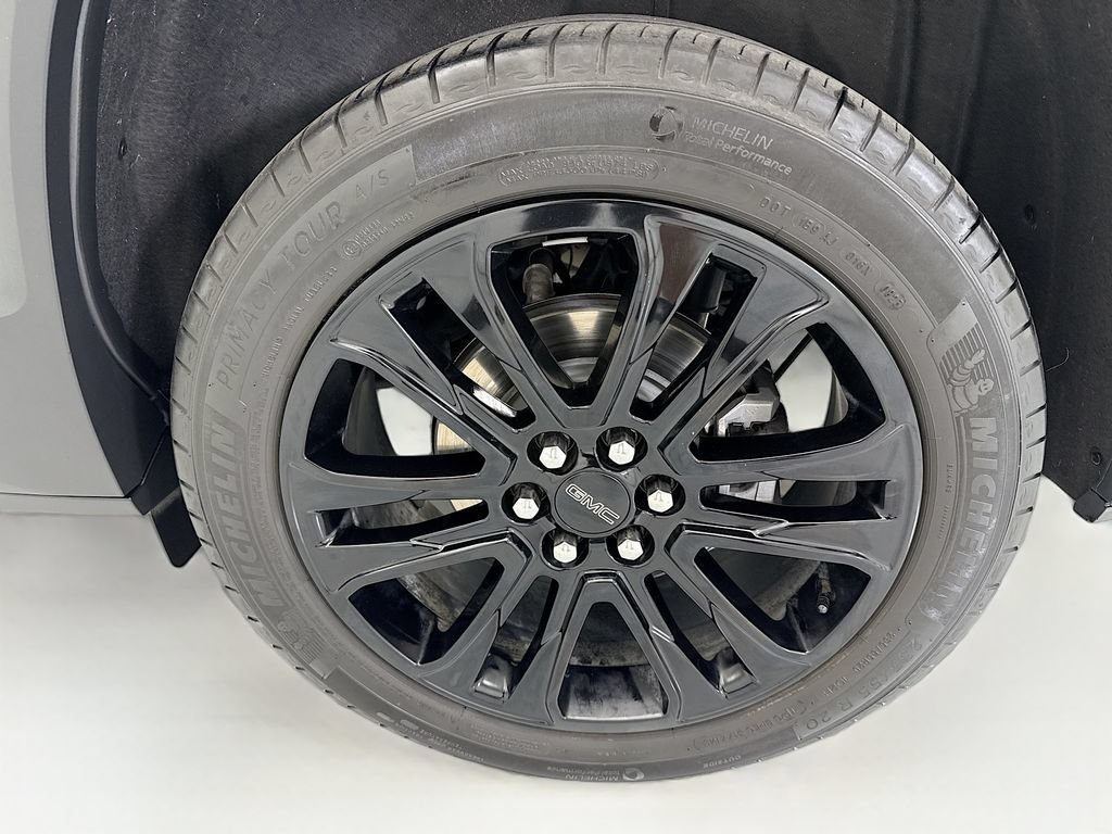 Used 2023 GMC Acadia SLE w/ Elevation Edition FWD image 30
