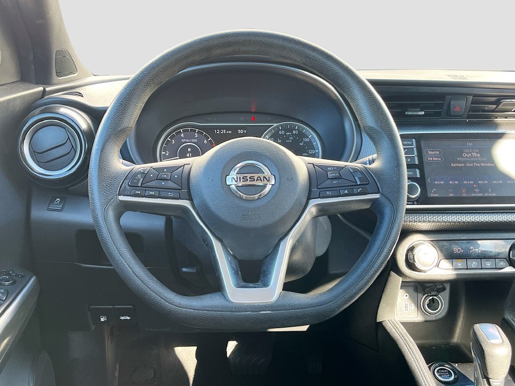 Used 2019 Nissan Kicks SV FWD image 11