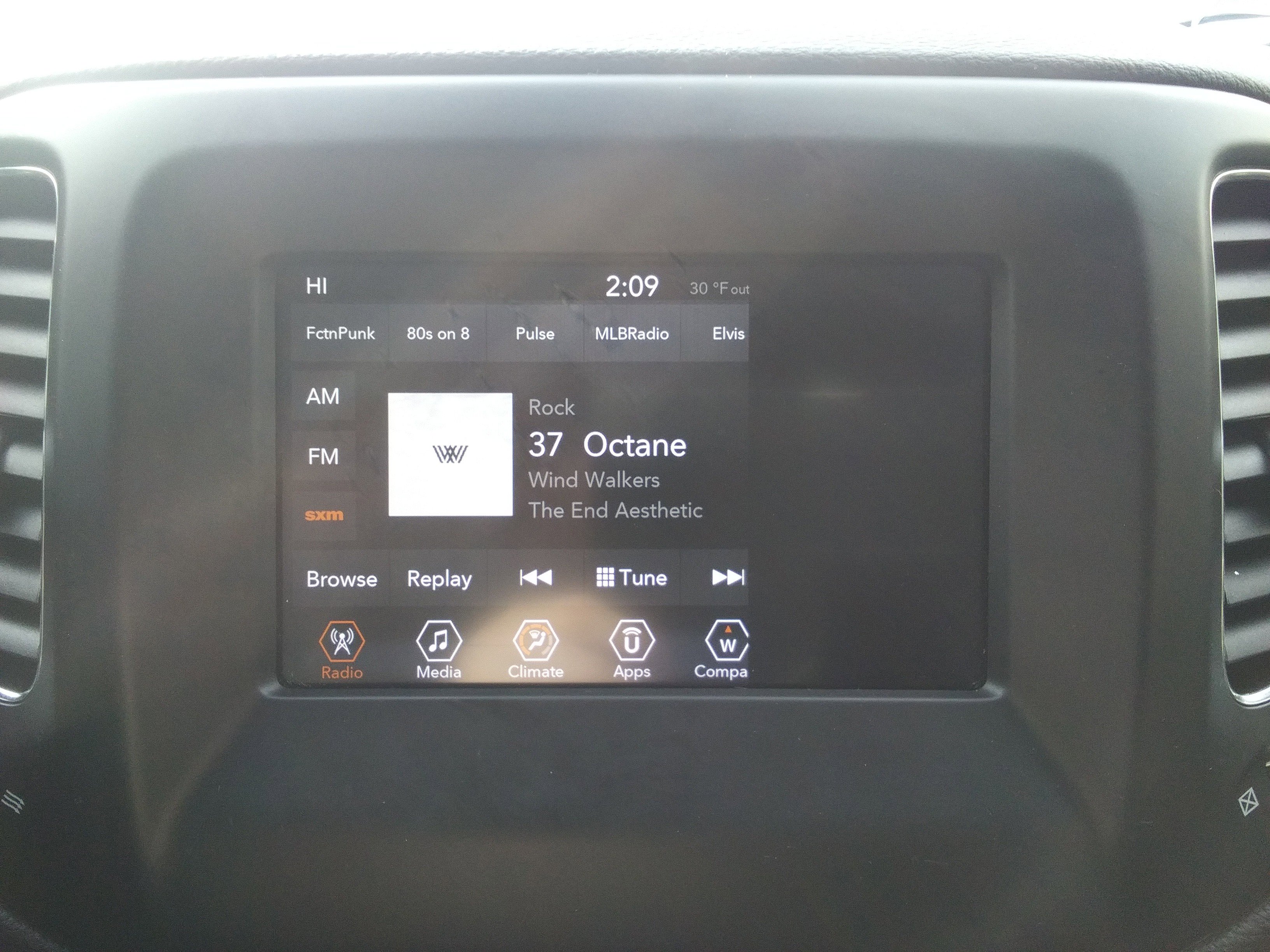 Used 2020 Jeep Compass Latitude image 19