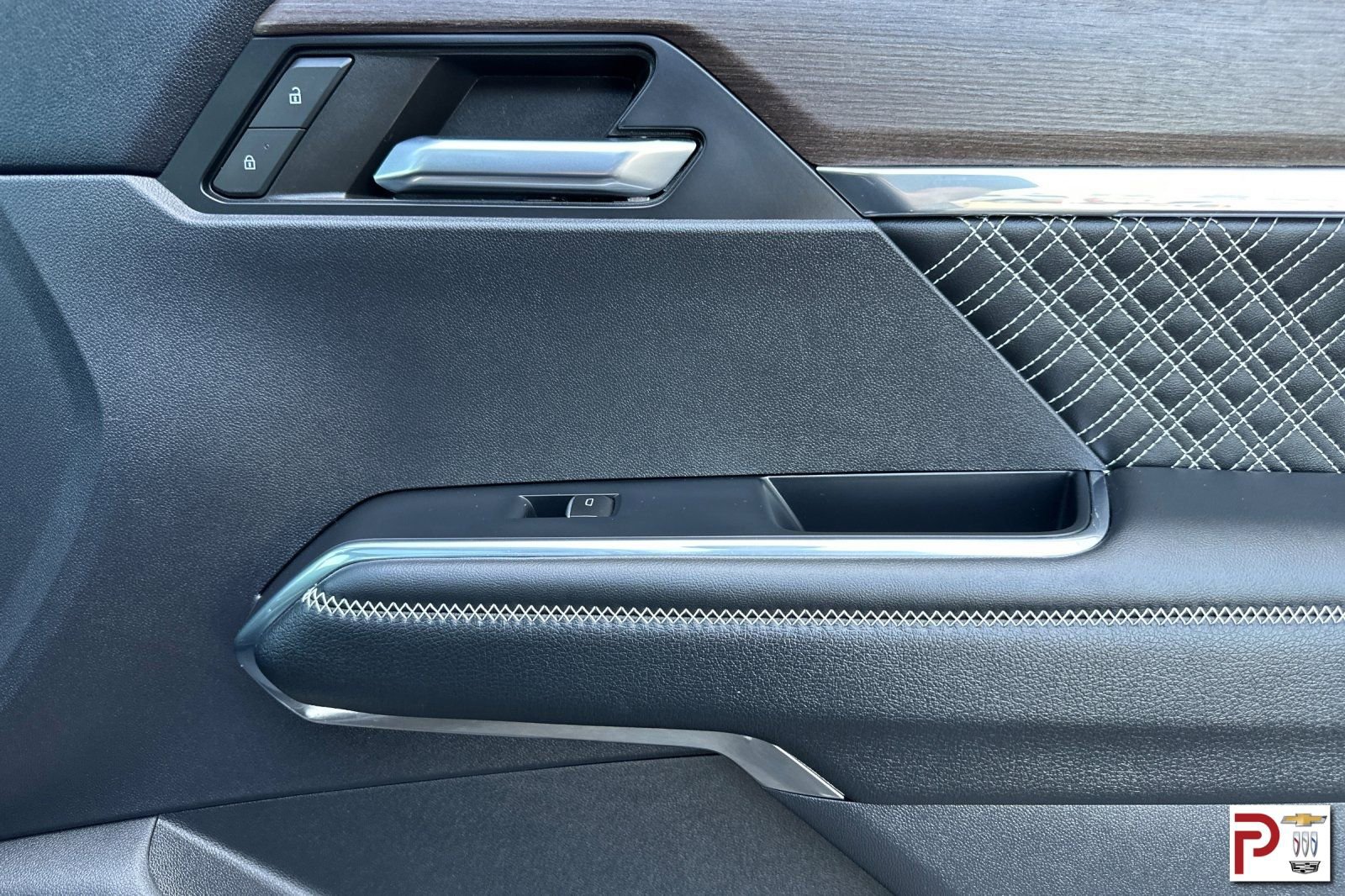 Used 2024 GMC Acadia Denali image 21