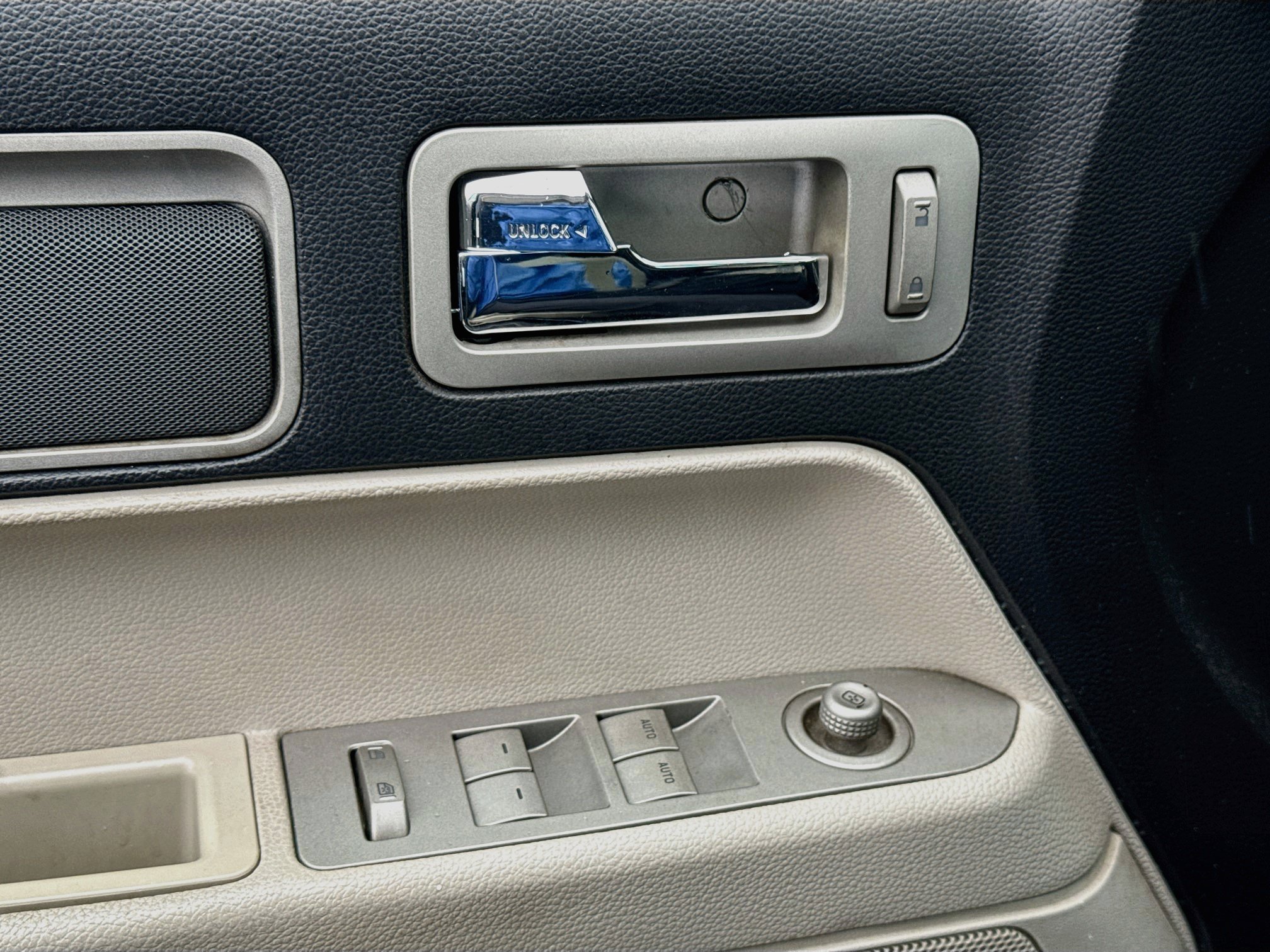 Used 2008 Lincoln MKZ FWD image 10