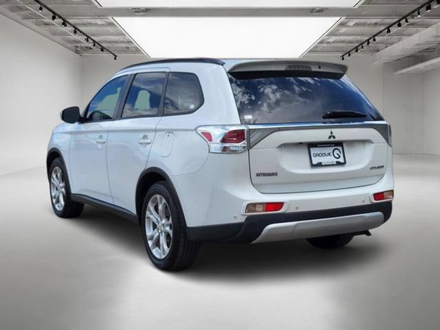 Used 2015 Mitsubishi Outlander SE AWD/4WD image 3