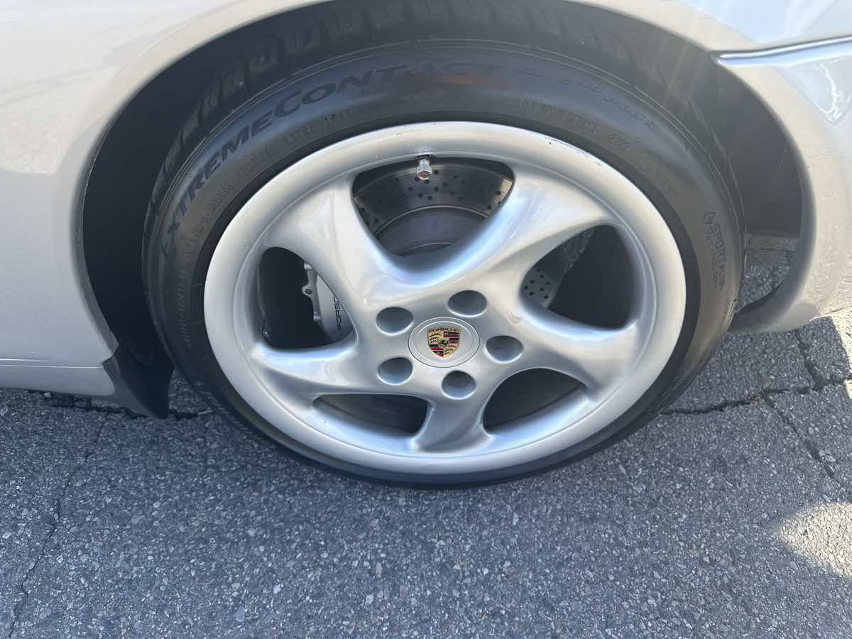 Used 2001 Porsche 911 Cabriolet image 9