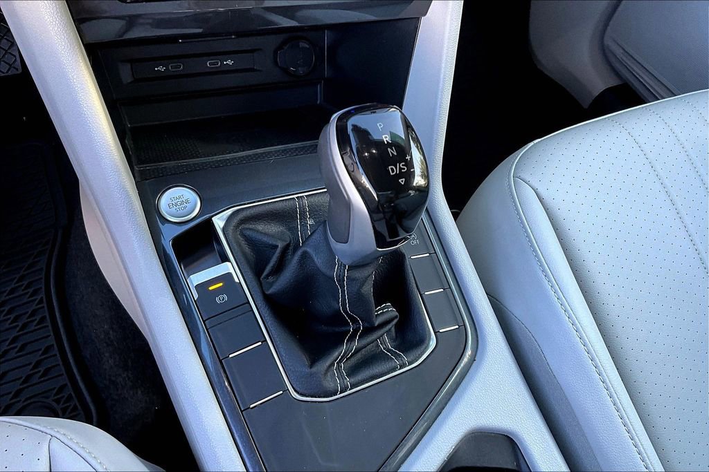 Certified 2024 Volkswagen Tiguan SE image 28