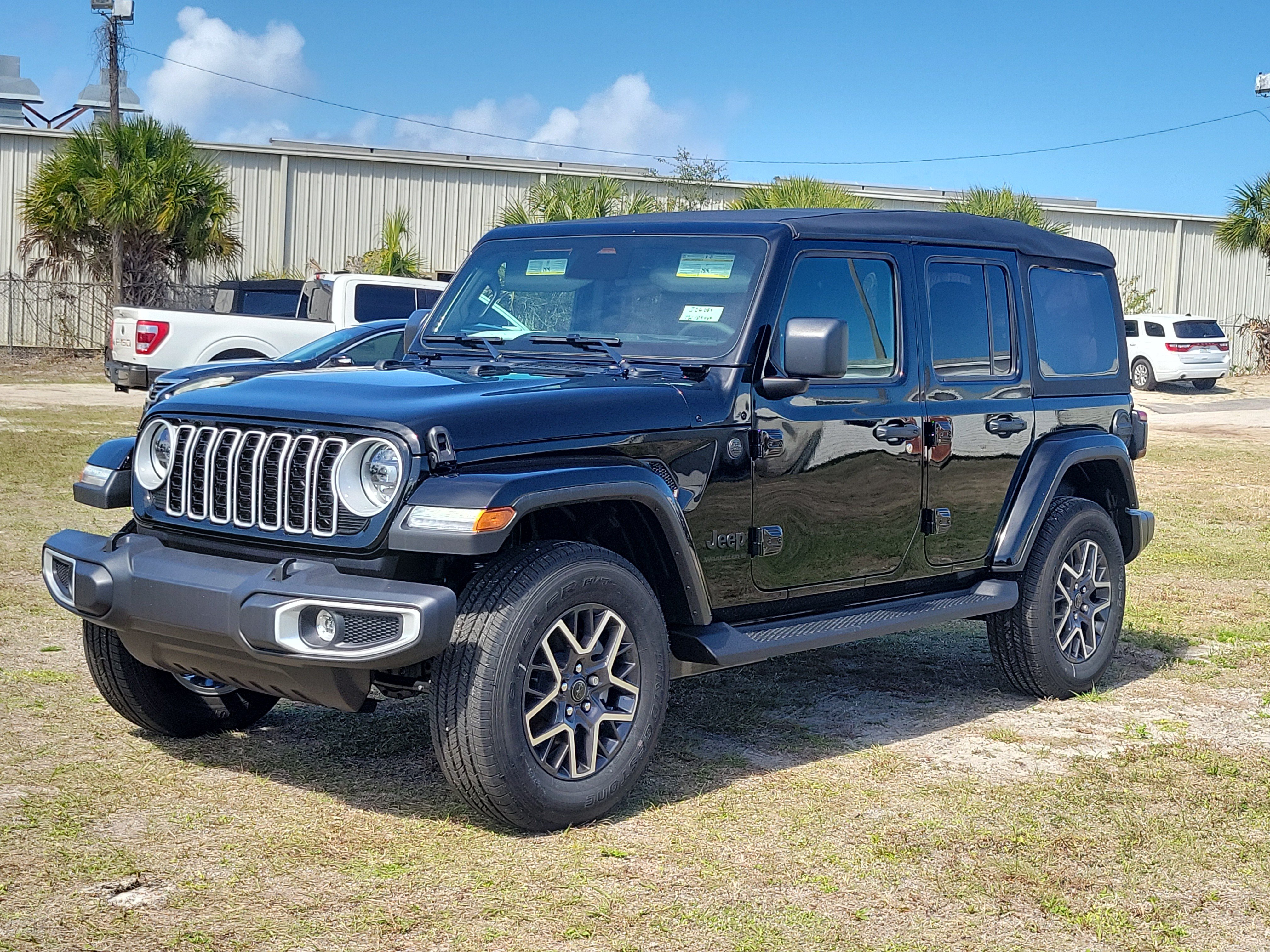 New 2026 Jeep Wrangler Unlimited Sahara AWD/4WD image 2