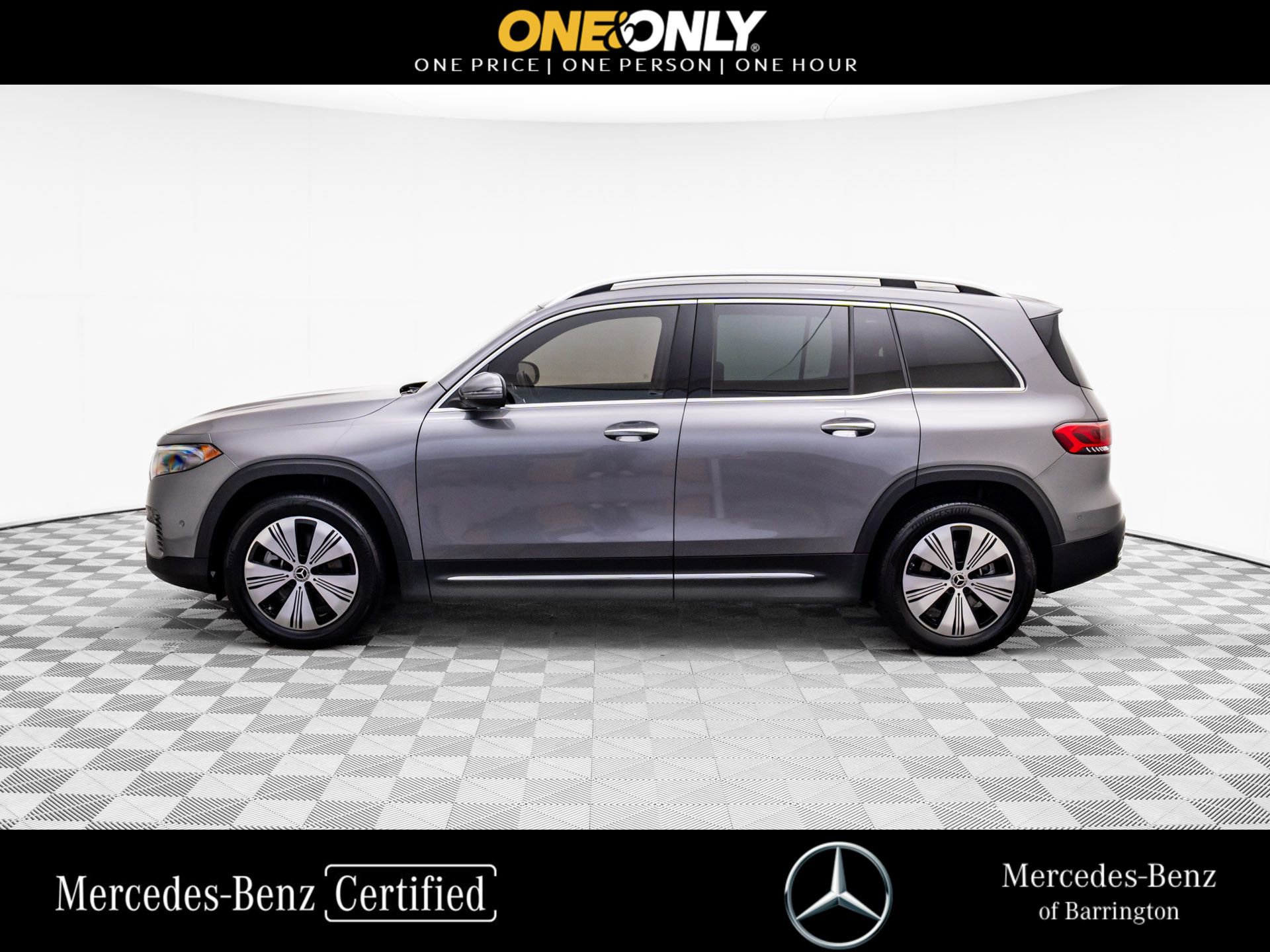 Used 2023 Mercedes-Benz EQB 300 4MATIC w/ Exclusive Package image 2