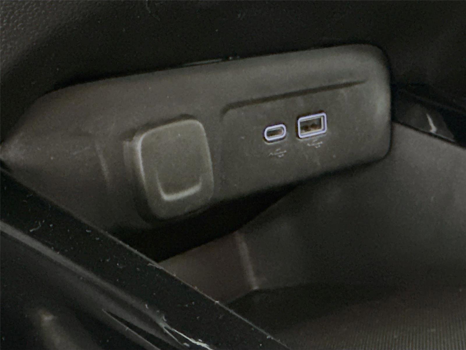 Used 2024 Chevrolet Trax LT FWD image 30