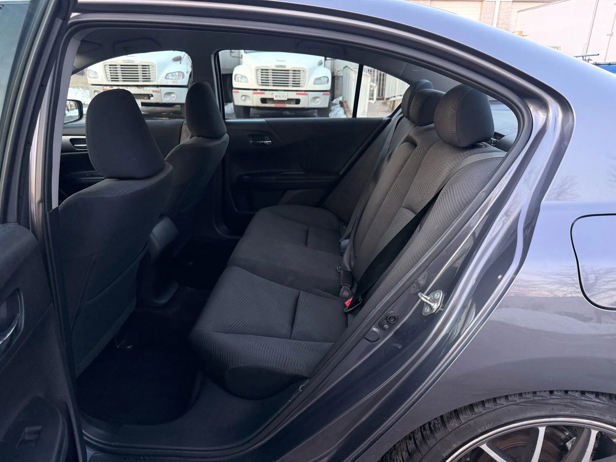 Used 2015 Honda Accord LX image 17