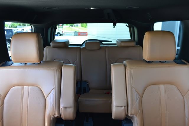 Certified 2024 Ford Expedition Platinum AWD/4WD image 40