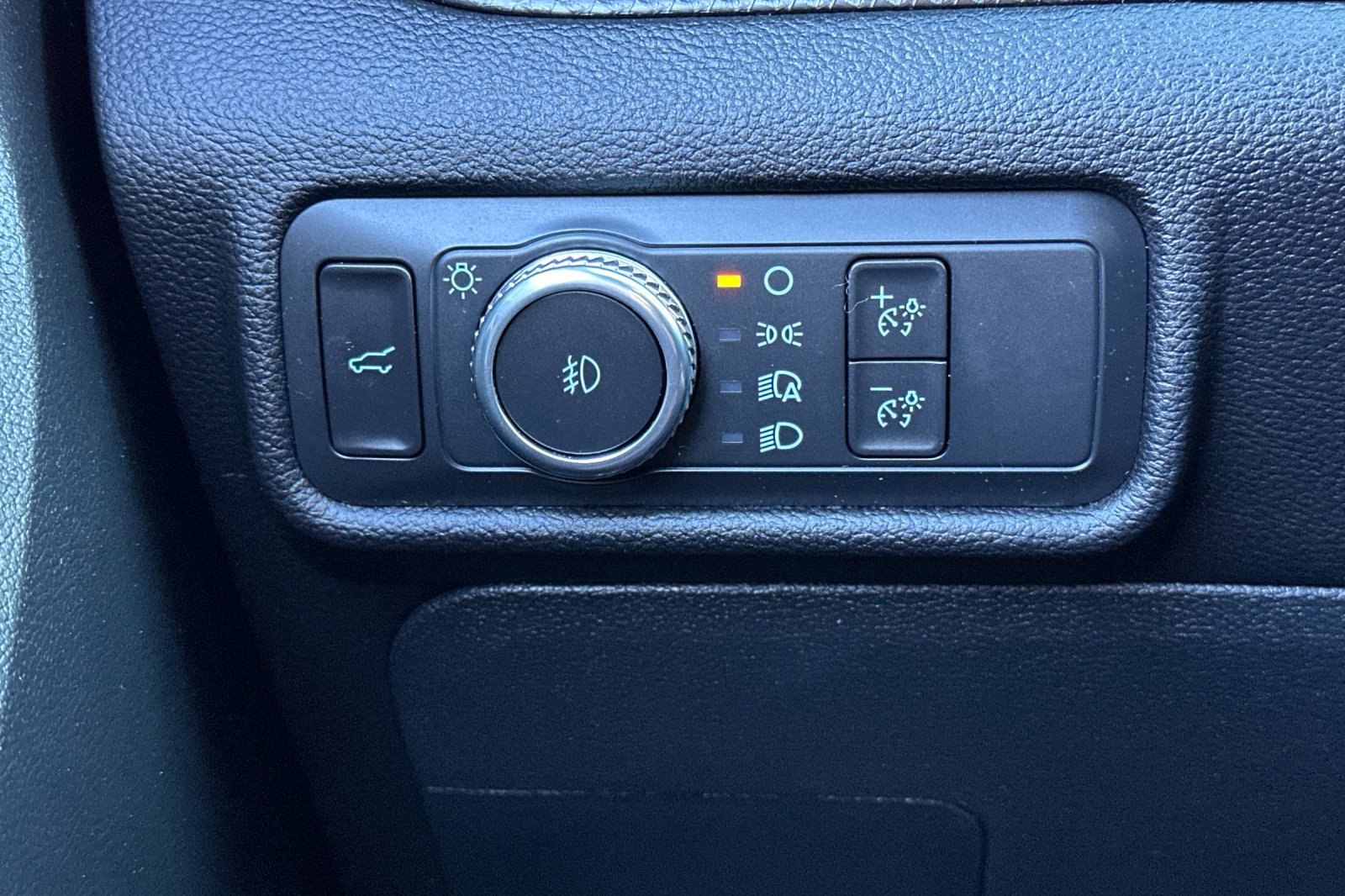 Used 2022 Ford Explorer ST w/ Equipment Group 401A image 28