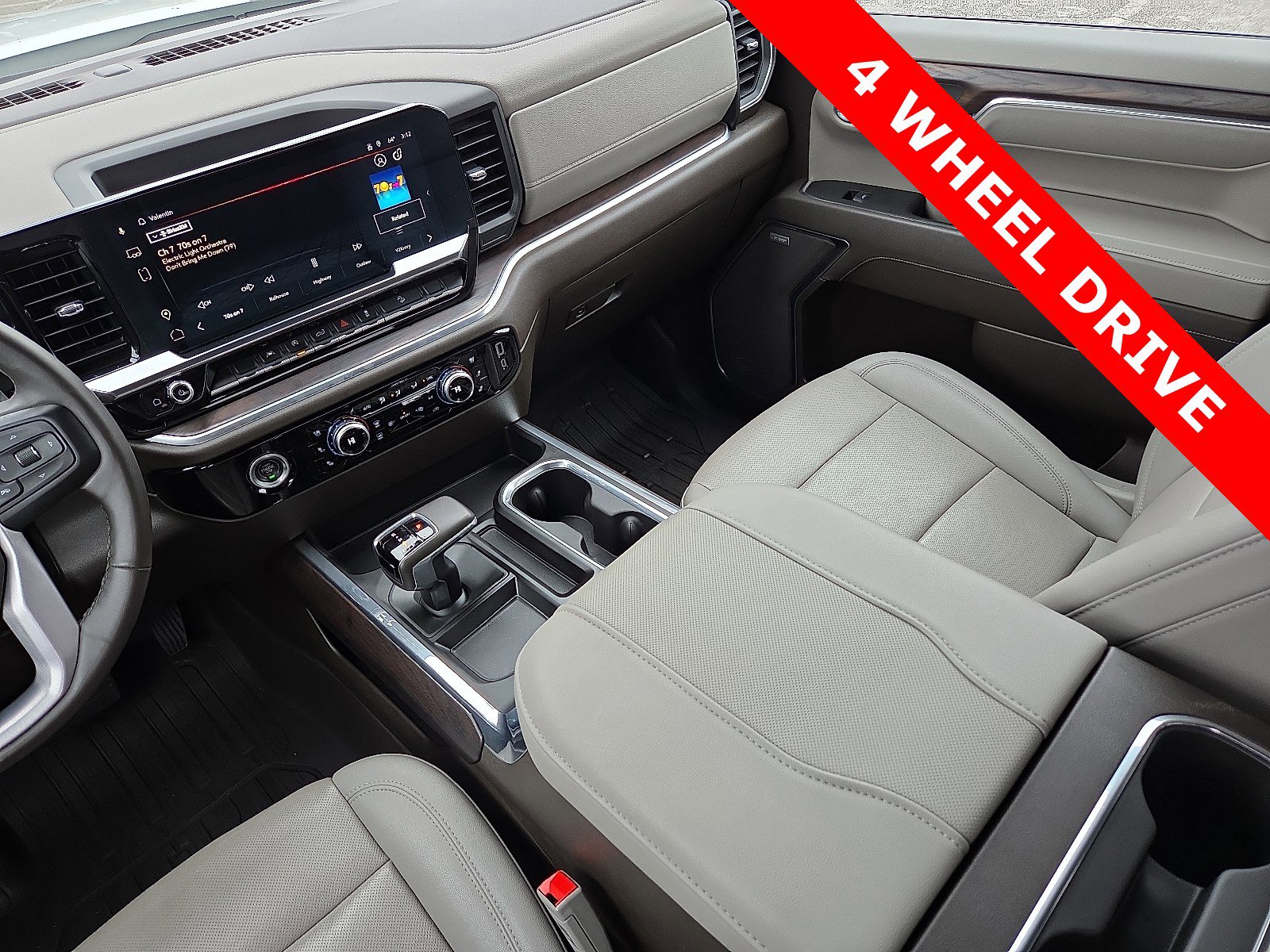 Used 2023 GMC Sierra 1500 SLT image 12