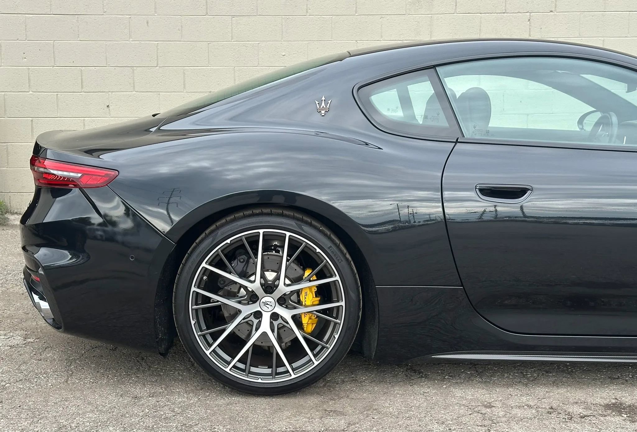 Used 2024 Maserati GranTurismo Trofeo AWD/4WD image 12