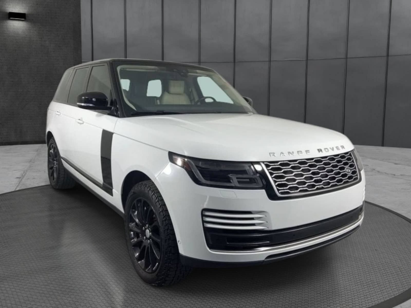Used 2019 Land Rover Range Rover HSE AWD/4WD image 4